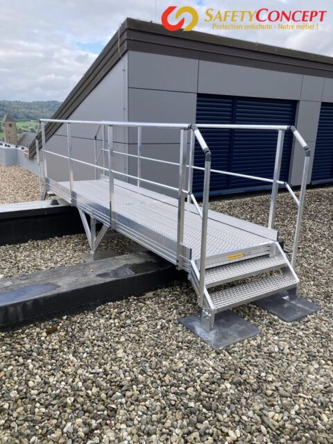 Chemin d'évacuation et de secours Toiture Plate